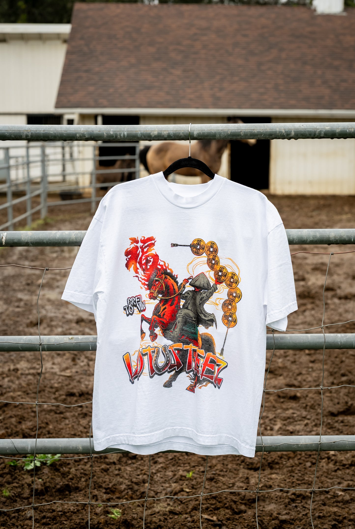 bred to win tee